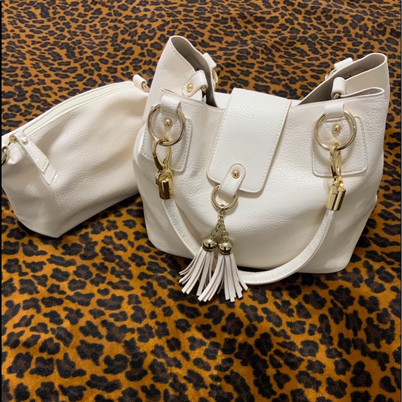 BRAND NEW IVORY LEATHER HANDBAG. - Picture 8 of 11